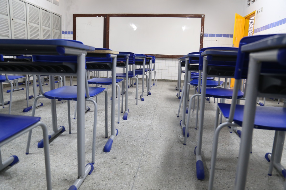 Governo do RN envia projeto de lei para criar bolsa de permanência para alunos de escolas públicas