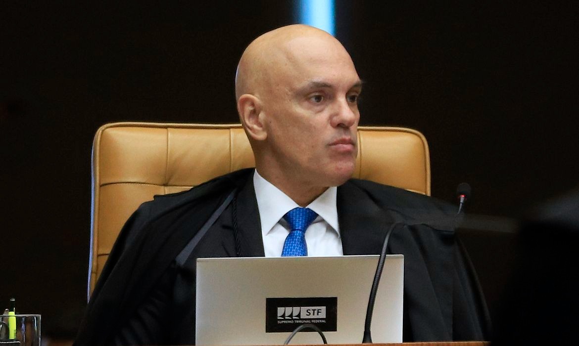 Moraes vota por condenar 1° réu por atos golpistas e propõe pena de 17 anos