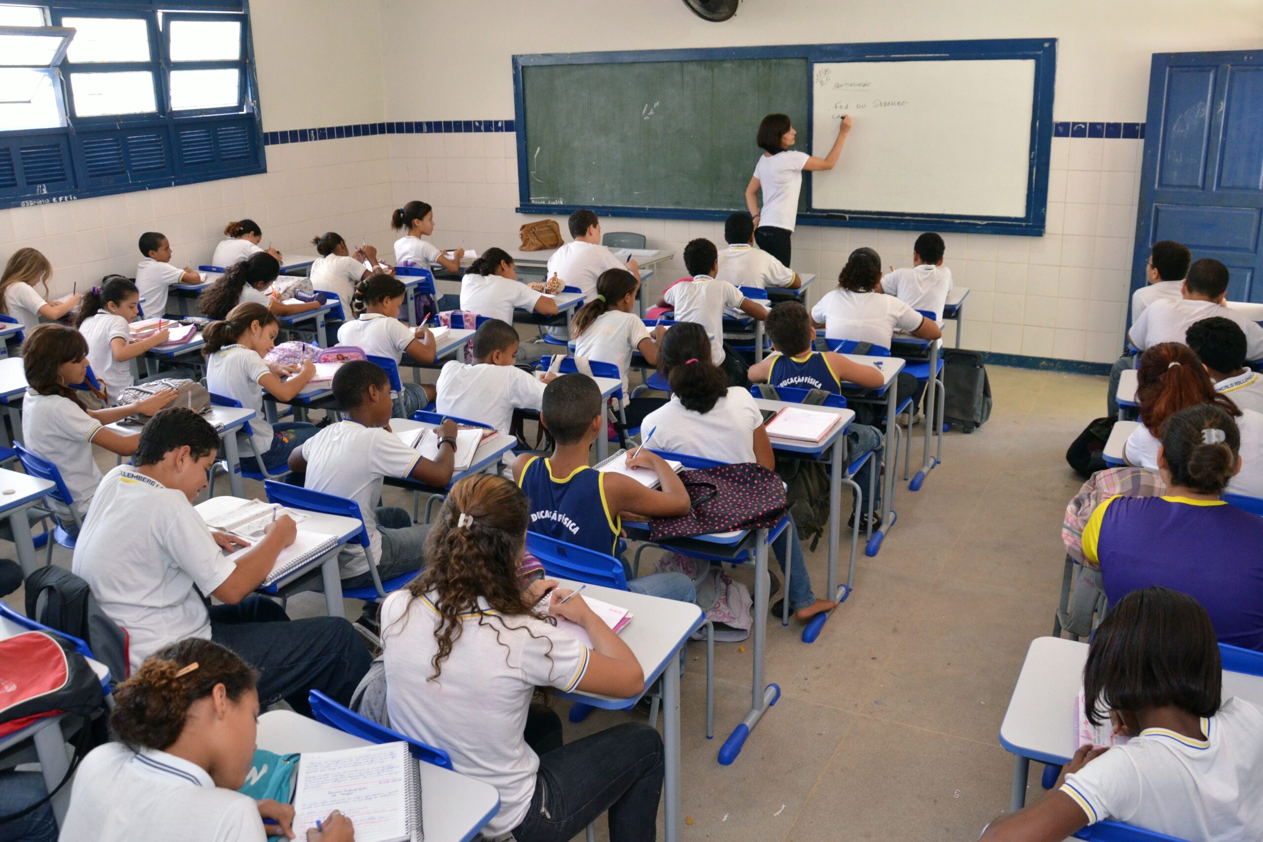 Alckmin sanciona lei que determina divulgação de lista de espera na educação básica
