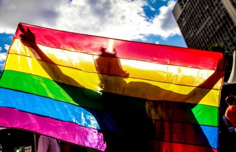 Comissão da Câmara aprova projeto para proibir casamento entre pessoas do mesmo sexo
