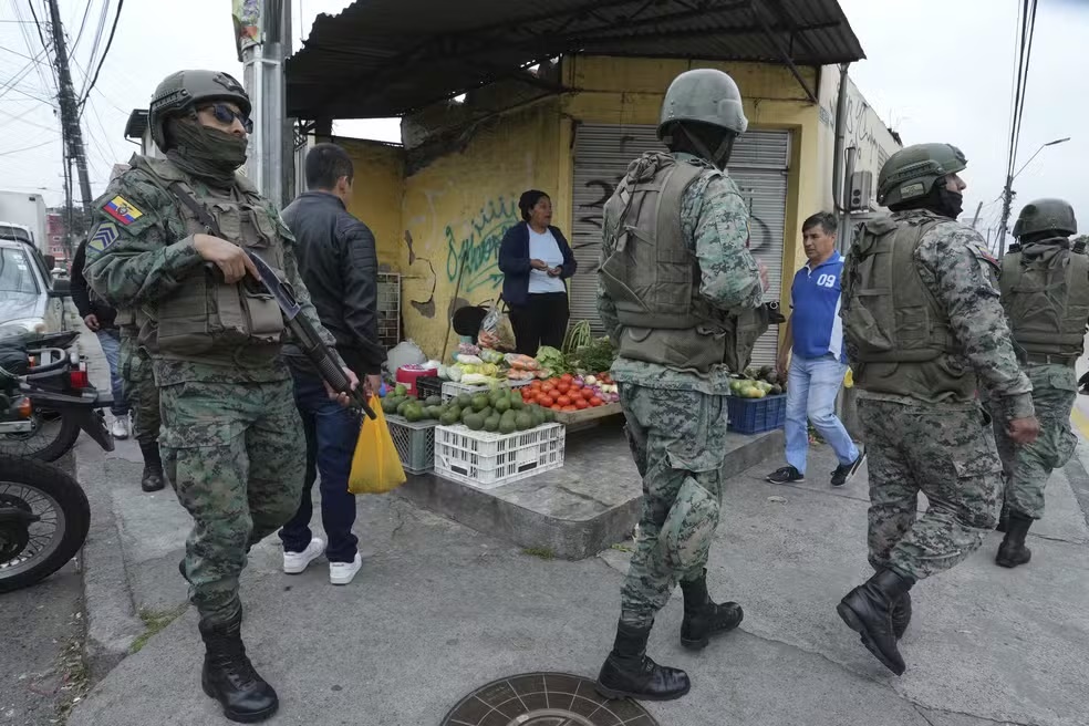 Equador declara ‘conflito armado interno’ e aciona militares contra facções