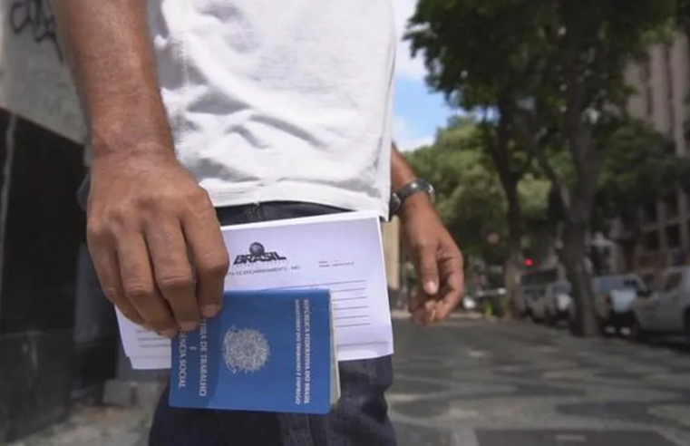 Taxa de desemprego cai para 7,8% em 2023, menor patamar desde 2014