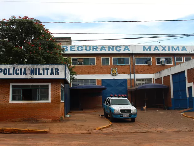 Dois detentos fogem de presídio de segurança máxima em Campo Grande (MS)