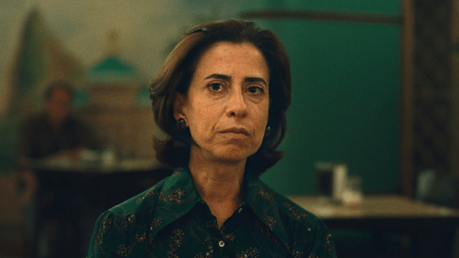 Fernanda Torres leva Globo de Ouro por atuação em Ainda Estou Aqui