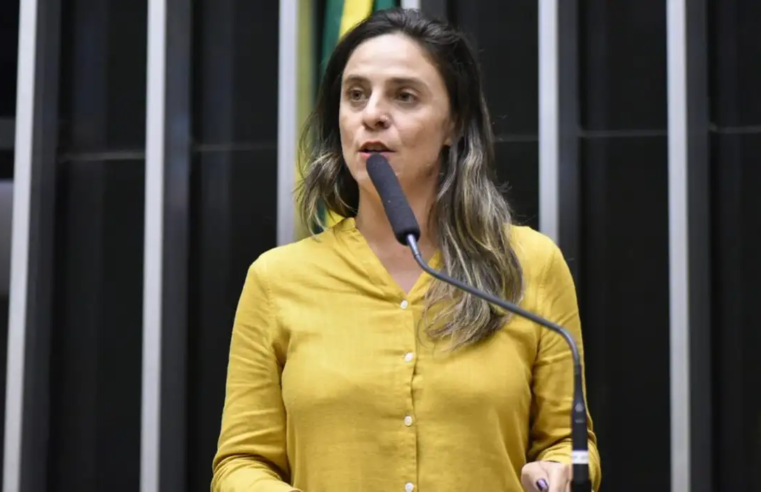 Projeto quer suspender salário de militares da ditadura
