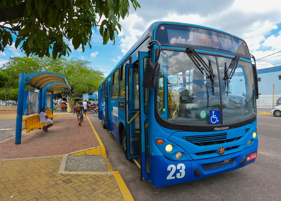 Linhas de ônibus têm alteração por causa de obras na Presidente Dutra; confira mudanças