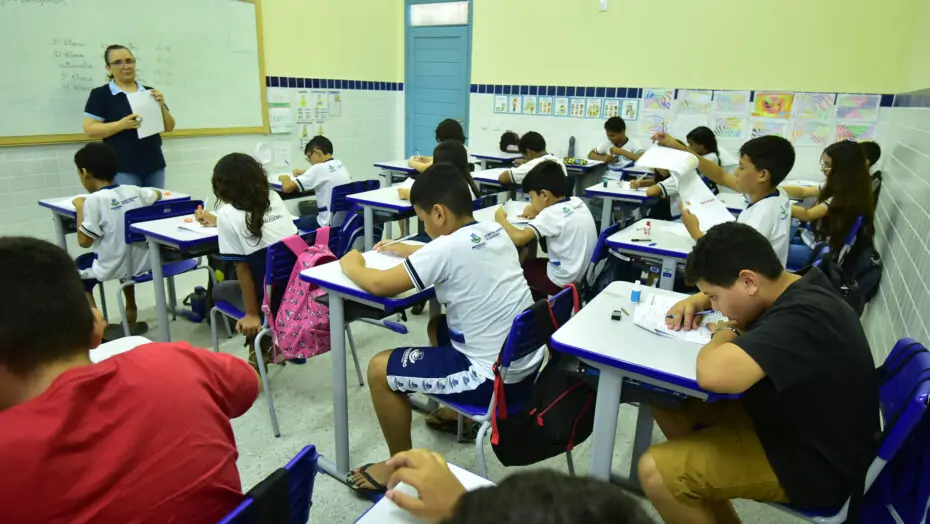Prefeitura adia início das aulas da rede municipal para 17 de fevereiro
