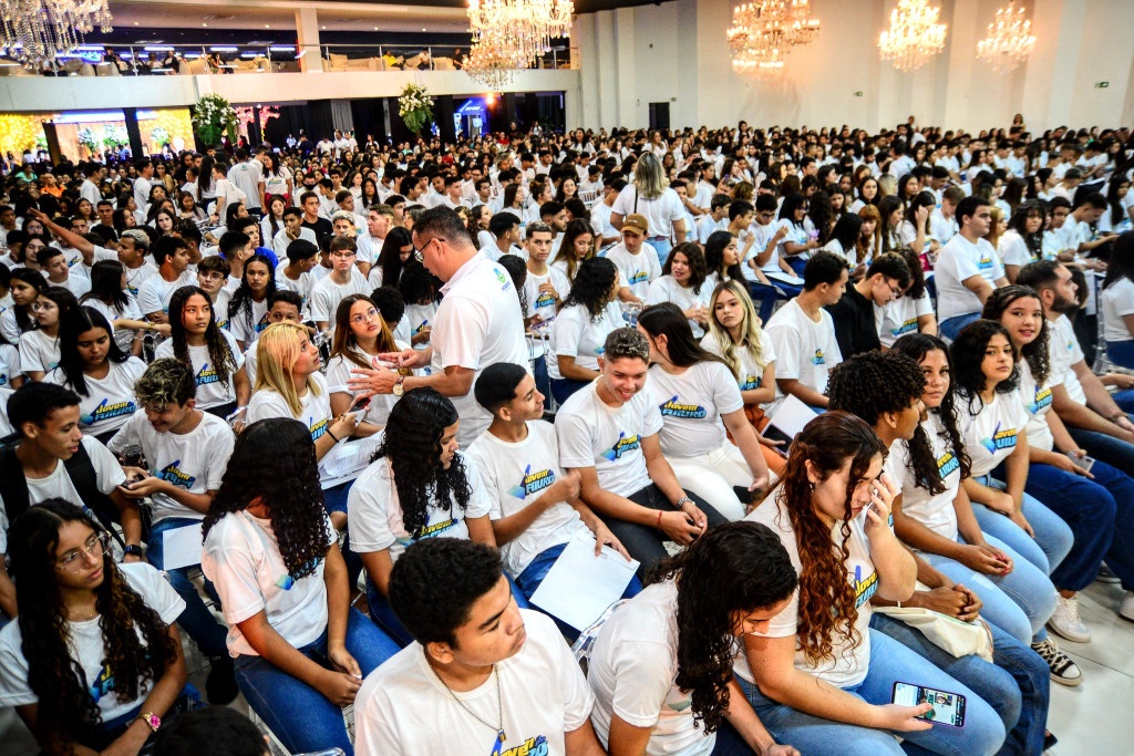 Prefeitura abre 2.500 vagas no Jovem do Futuro com bolsa mensal de R$ 350