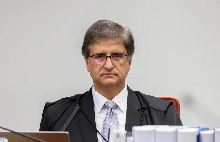 PGR pede fim de inquérito contra Bolsonaro por fraude em cartão de vacina