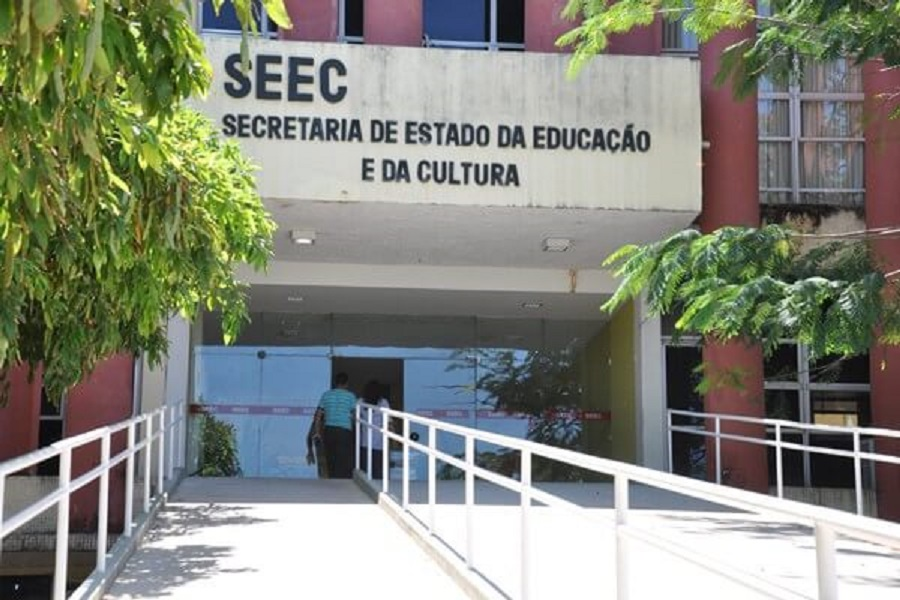 Aprovados em concurso da educação pedem a eliminação da cláusula de barreiras