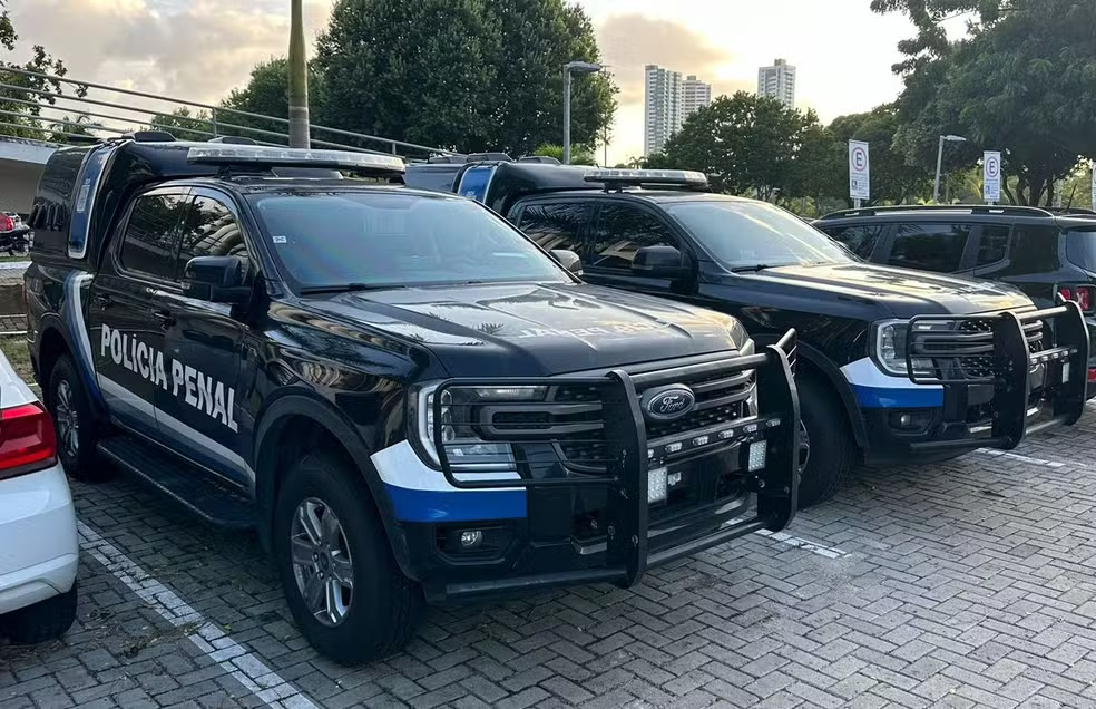 Viatura da Polícia Penal do RN é apreendida por estacionamento irregular em Pernambuco