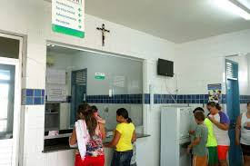 Câmara aprova atendimento prioritário para mães e pais atípicos no SUS