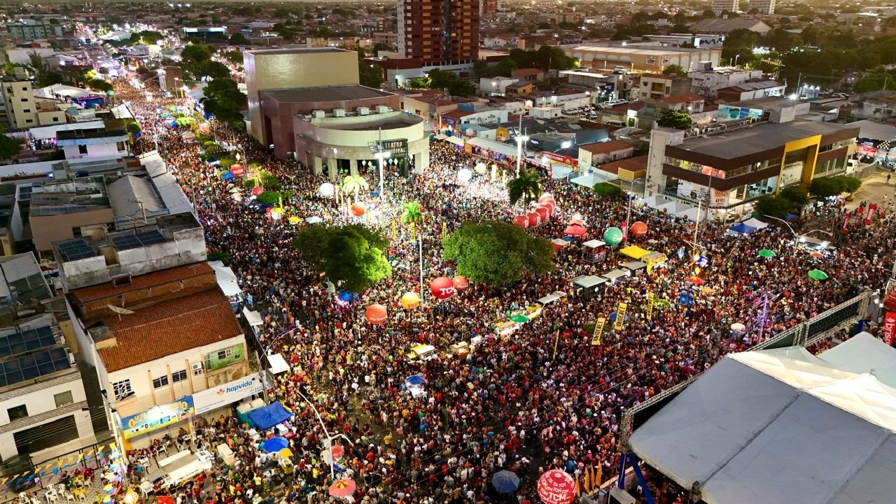 Prefeitura autoriza 25 camarotes privados para o Pingo da Mei Dia