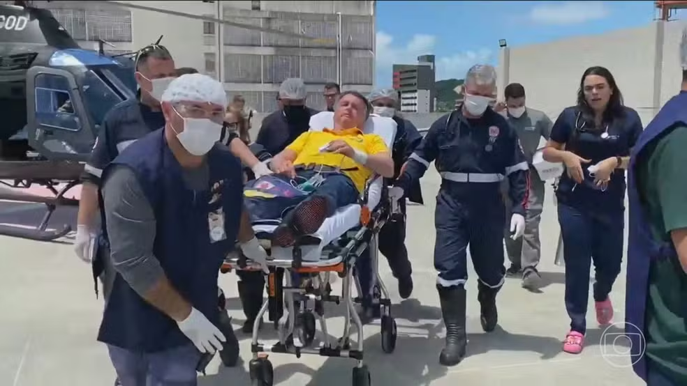Bolsonaro será transferido de Natal para Brasília em UTI aérea neste sábado, diz senador