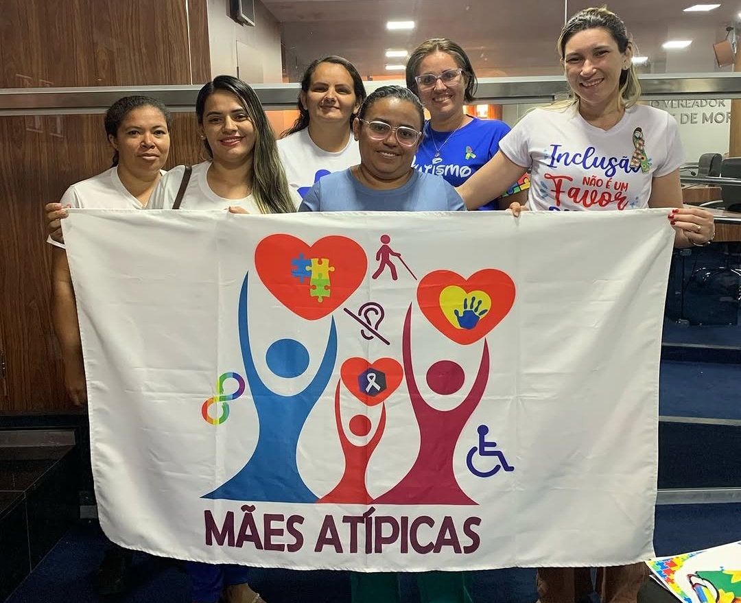 Mães atípicas pressionam e votação sobre auxiliares é adiada