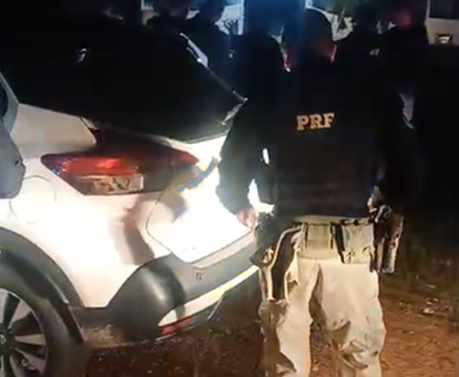 PRF recupera carro roubado com placas clonadas na BR-110, em Mossoró