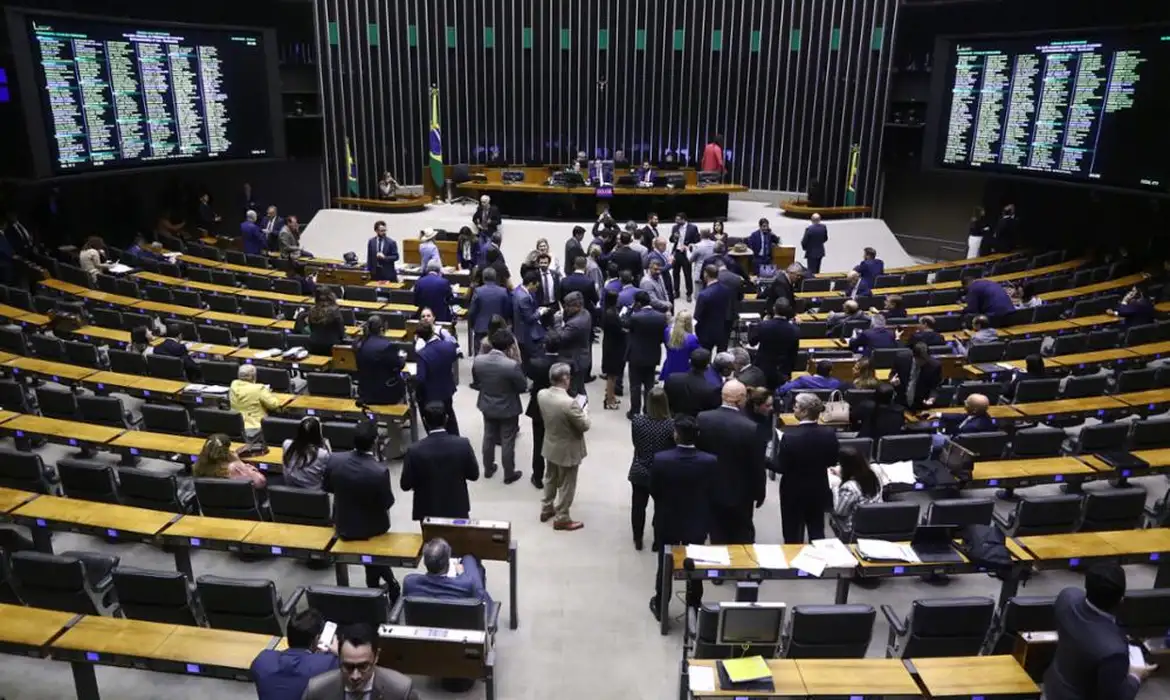 Bancada do RN se divide sobre aumento de deputados; veja os votos