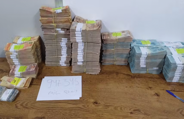 Casal é flagrado com quase R$ 1 milhão em dinheiro vivo no RN