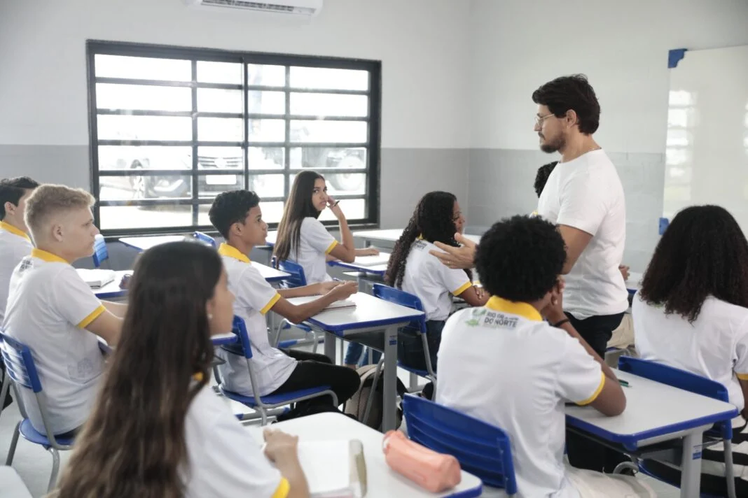 Lei estadual cria programa para orientar estudantes na escolha de profissões