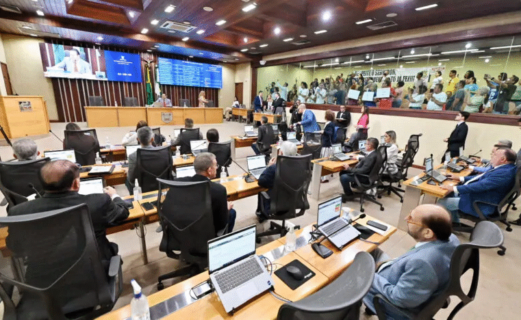 Aumento de deputados vai custar R$ 19,6 milhões a mais por ano no RN