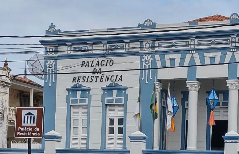 Justiça dá prazo para prefeitura explicar descontos em salários de professores