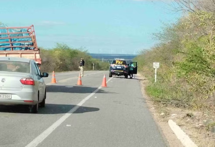 Motociclista morre após colisão com caminhão na BR-110, em Mossoró