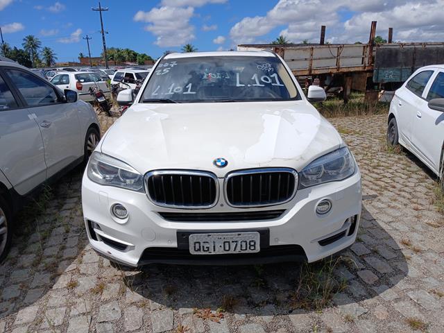 Detran abre leilão com BMW, outros carros, motos e sucatas