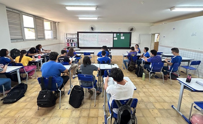 Escola em tempo integral deve ter jornada mínima de 35 horas semanais