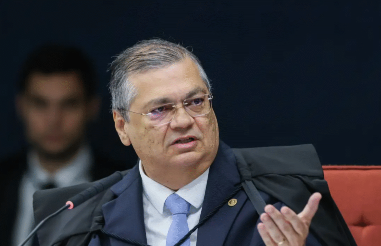Dino manda PF investigar emendas parlamentares que somam R$ 694 mi