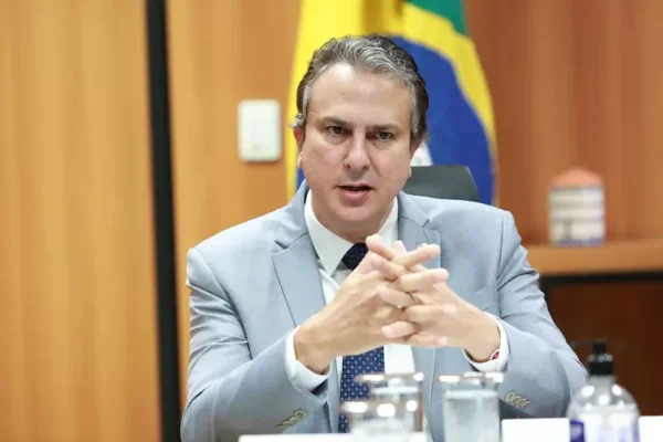 Ministro da Educação participa de evento pelos 20 anos da Ufersa