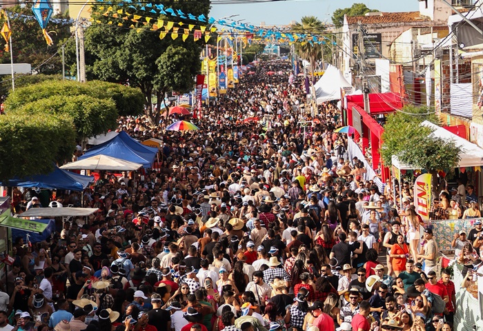 Senado aprova inclusão do Pingo da Mei Dia no calendário turístico
