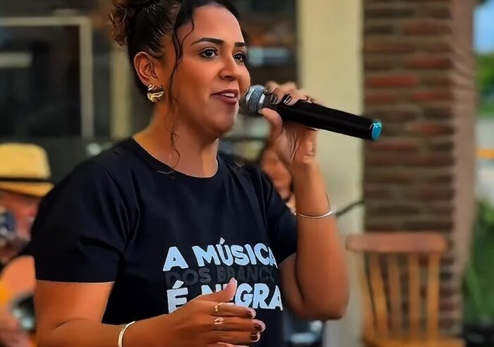 Cantora denuncia agressão com teor racista em bar de Mossoró