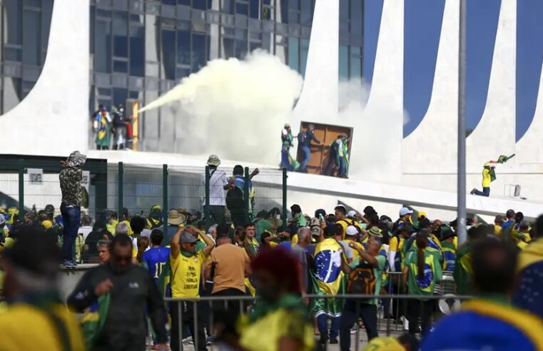 Câmara aprova projeto que reduz penas dos condenados pelo 8 de janeiro