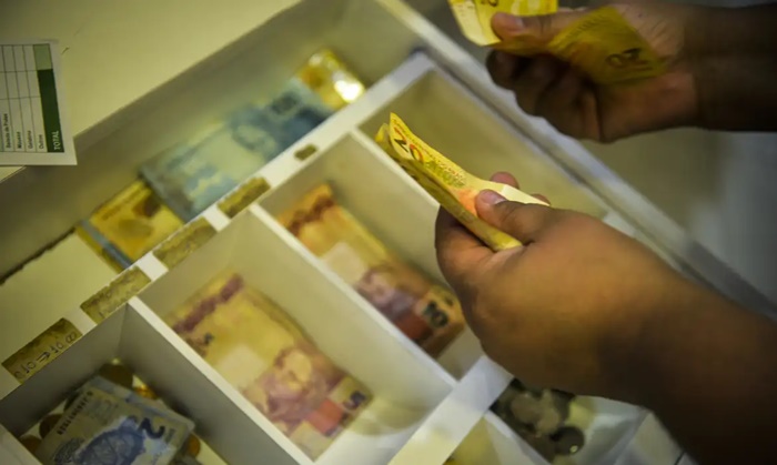 Caixa começa a pagar saldo do FGTS retido pelo saque-aniversário