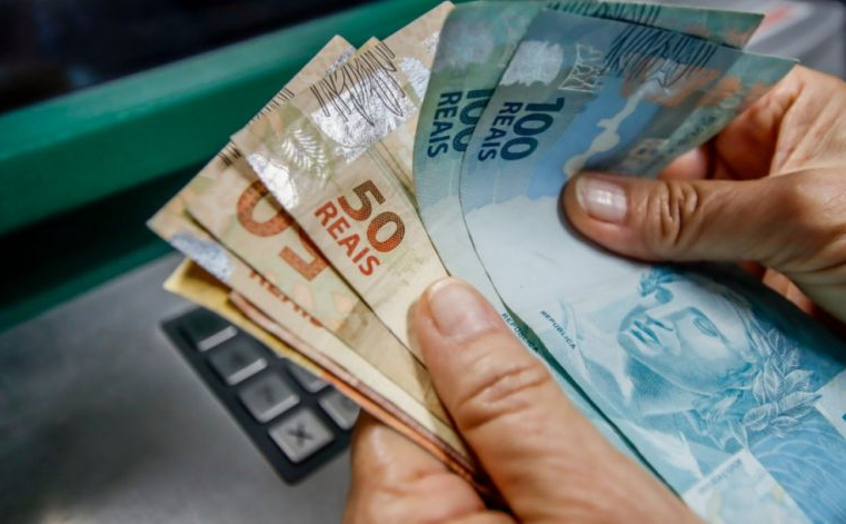 Justiça manda Governo do RN pagar 13º da Saúde até o fim de dezembro