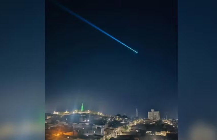 Meteoro ilumina o céu e é registrado em cidades do Nordeste