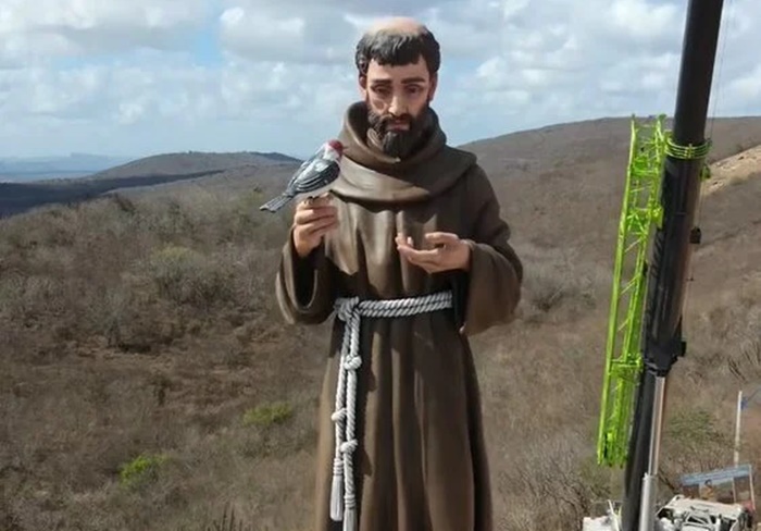 Estátua de São Francisco de Assis é inaugurada em serra de Riachuelo