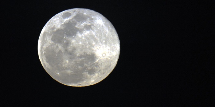 Última superlua de 2025 poderá ser vista no céu nesta quinta-feira (4)