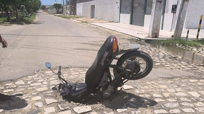 Motociclista será indenizado após cair em bueiro em Mossoró