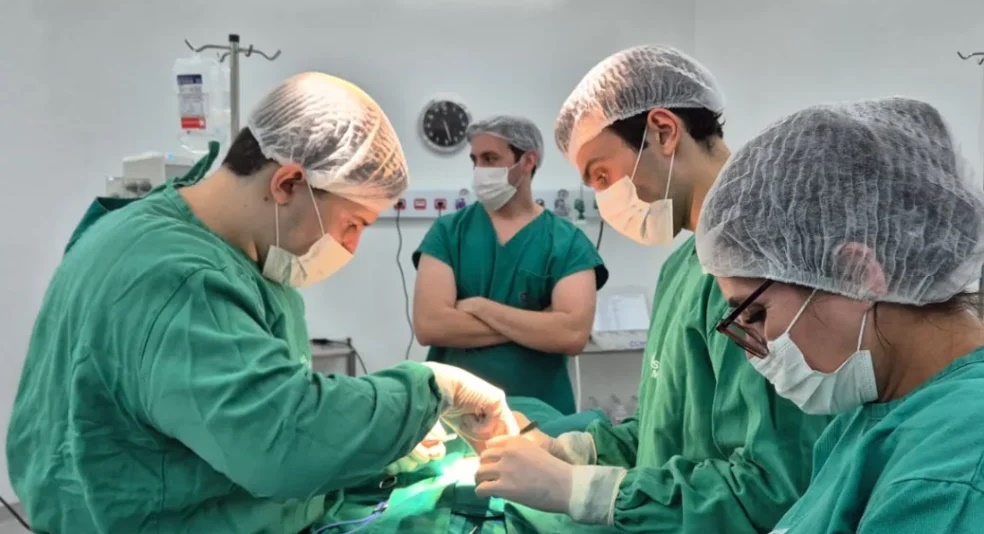 Bebê com 2 dias de vida passa por cirurgia em hospital de Mossoró