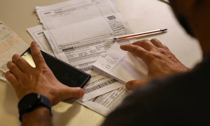 IR zero para quem ganha até R$ 5 mil vale nos salários pagos este mês