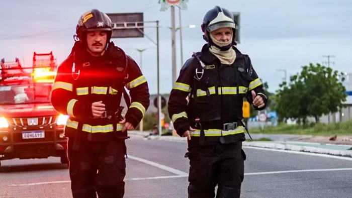 Bombeiros correm 5,7 km com quase 30 kg de equipamento no RN
