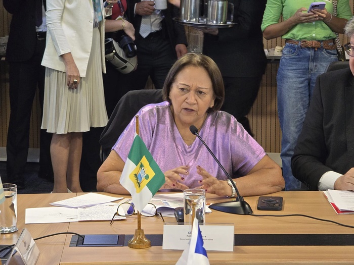 Fátima decide ficar no governo do RN até fim do mandato