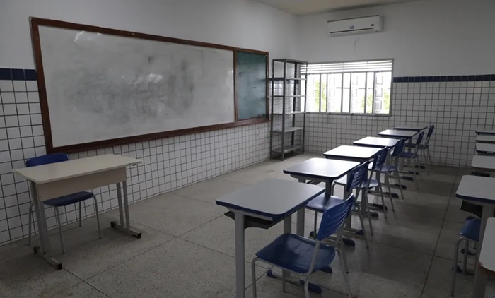 Prefeitura de Mossoró convoca professores temporários