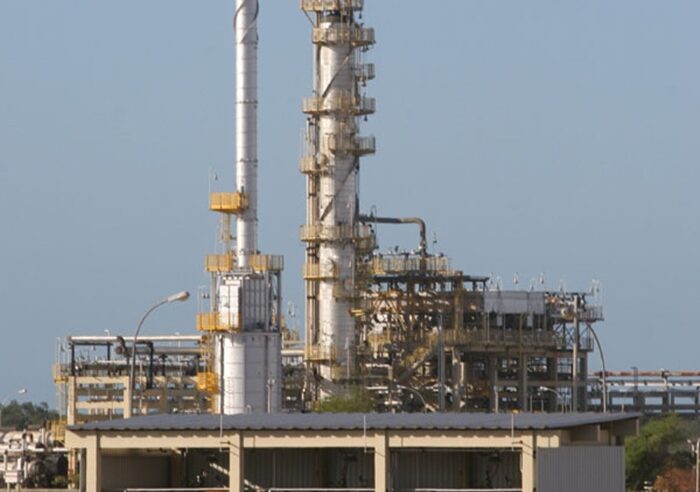 Gasolina na refinaria do RN fica R$ 1,36 mais cara que na Petrobras