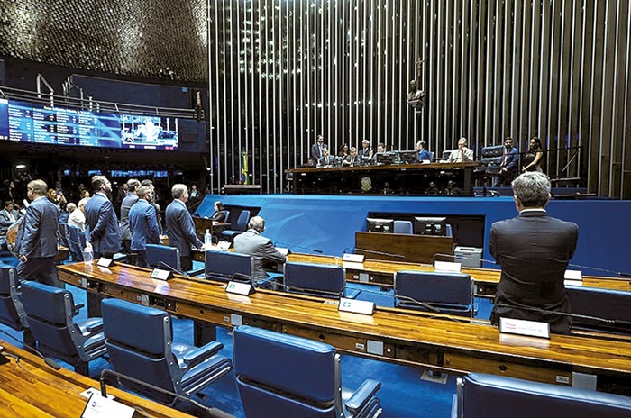Senado aprova projeto que inclui violência contra filhos na Lei Maria da Penha