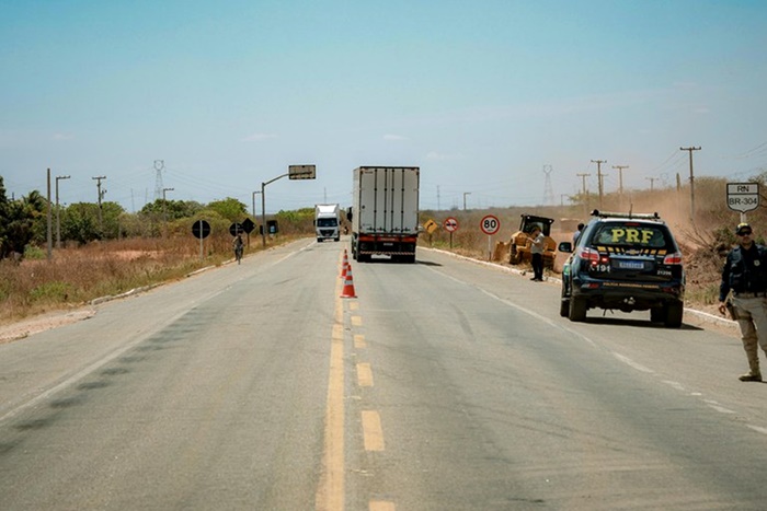 Detonação de rochas interdita a BR-304 neste domingo (12)