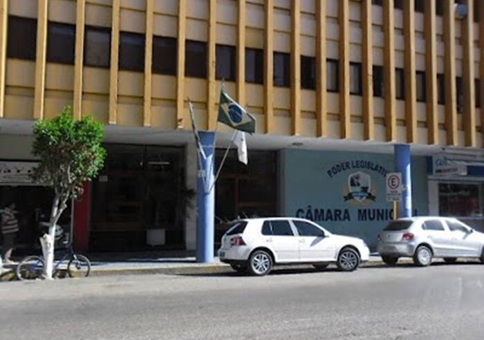 Ex-assessor da Câmara morava em SP e recebia salário em Mossoró