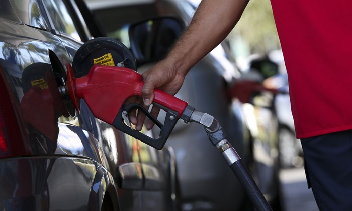 Gasolina passa a ter 32% de etanol a partir deste sábado (1º)