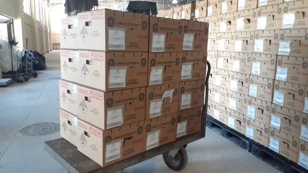 TRE inicia distribuição de mais de 8 mil urnas para as eleições